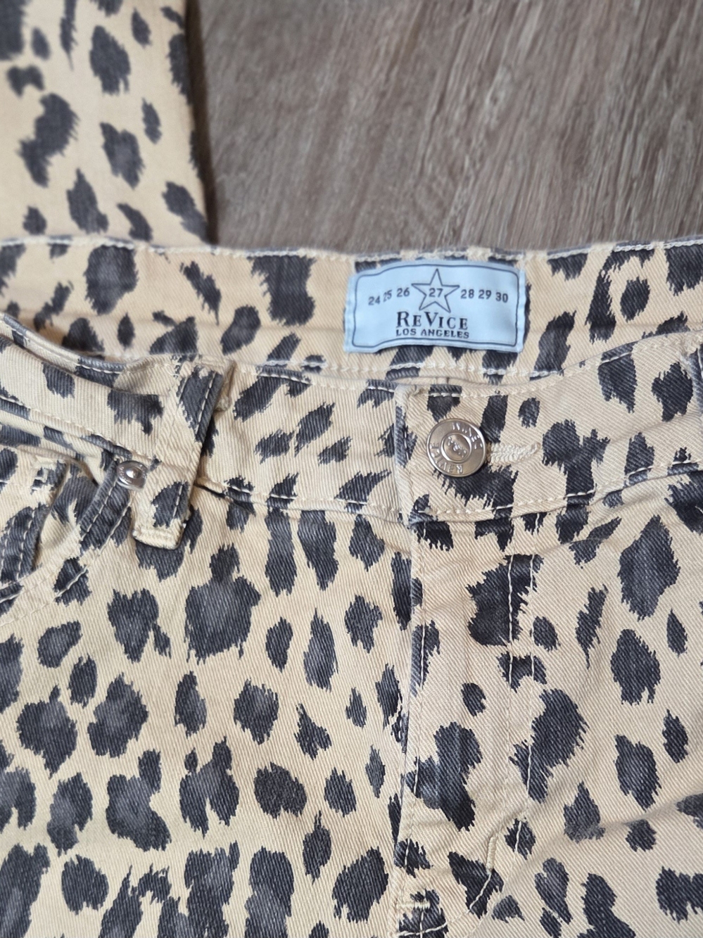 ReVice Los Angeles Leopard Print Wide Leg Jeans Size 27 Made in USA - Picture 9 of 13